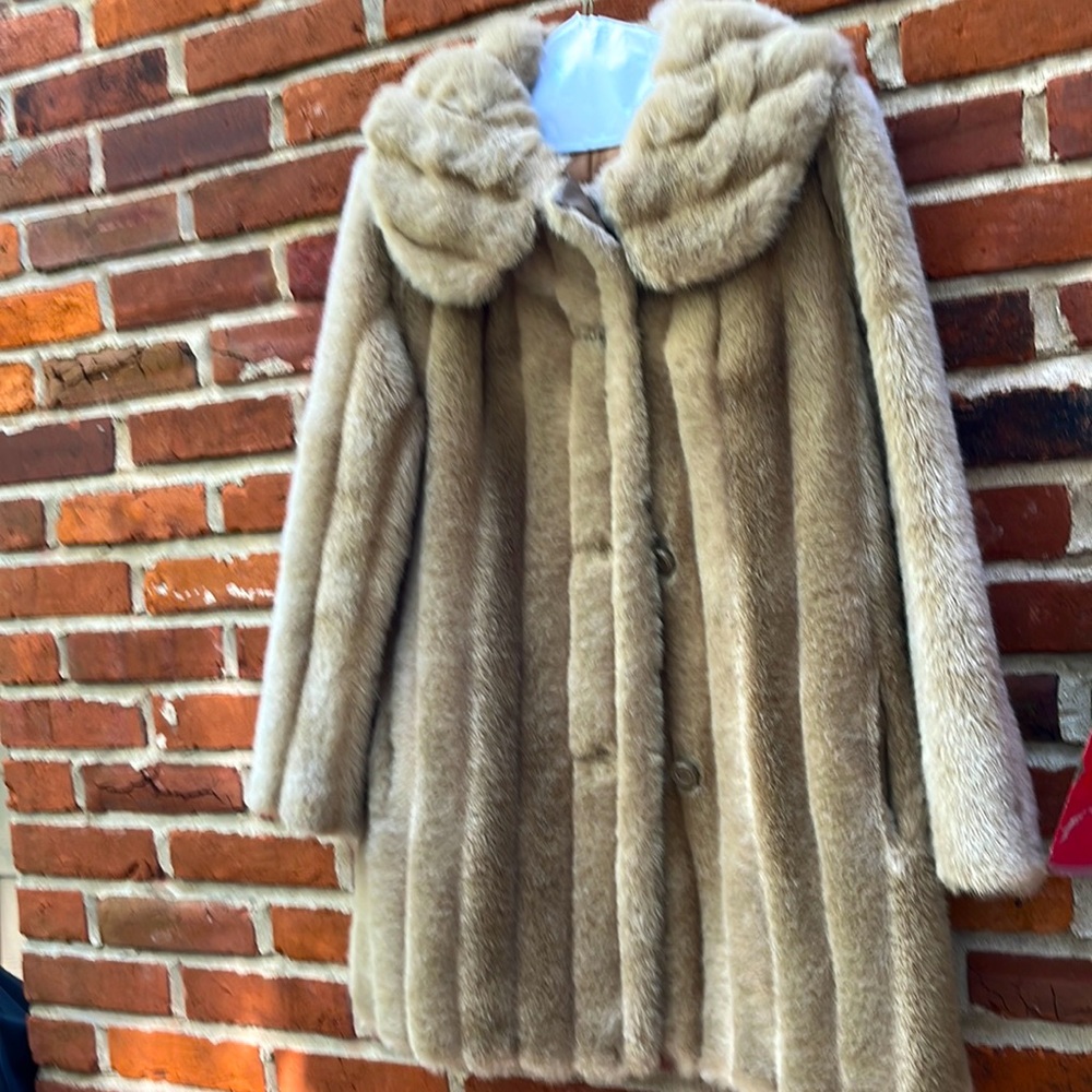 Plush Faux Fur Ski & Snow Jacket in Light Beige